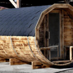 sudová sauna 350 cm s předsíní a terasou pohled z předního boku