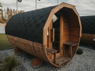 Sudová sauna 280 cm s terasou pohled zepředu a trochu z boku