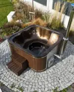 Koupací káď s místem na ležení – vnitřní kamna